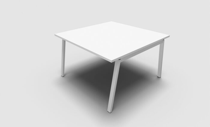 TABLE CARREE BORN